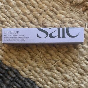 Saie - Lip Blurring - Nouveau